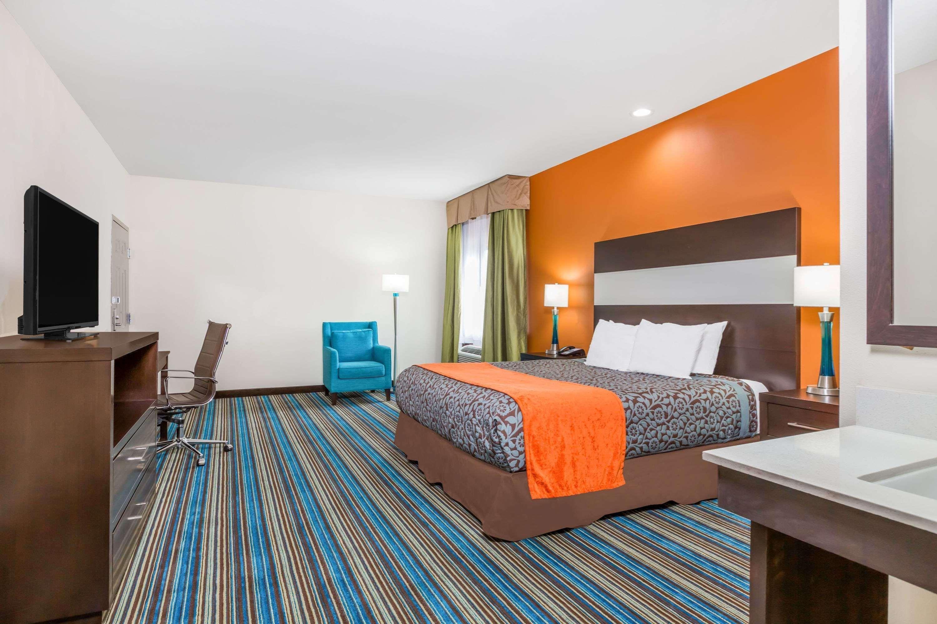 Days Inn & Suites By Wyndham Katy Exteriér fotografie